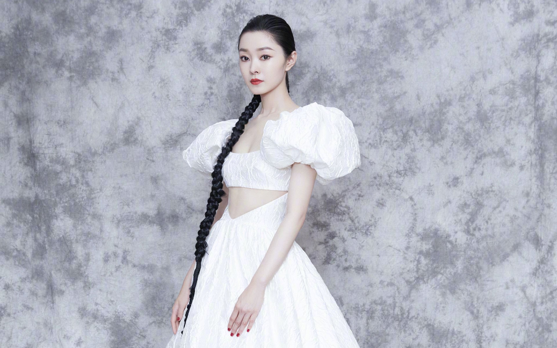 明星运动员积极参与社会公益,运动员明星化利大于弊