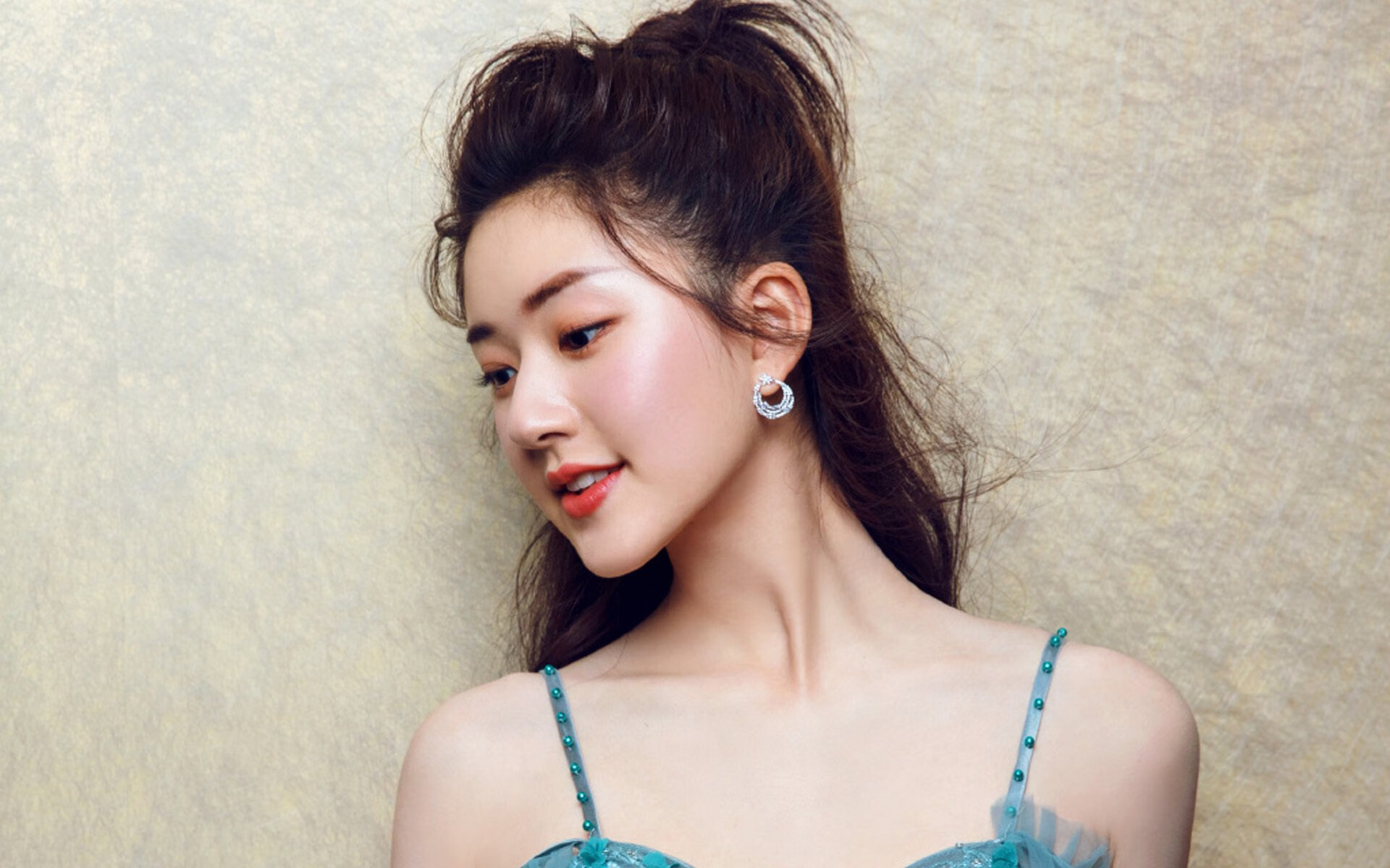 中国足球俱乐部引进国际先进管理理念,中国足球职业俱乐部的发展