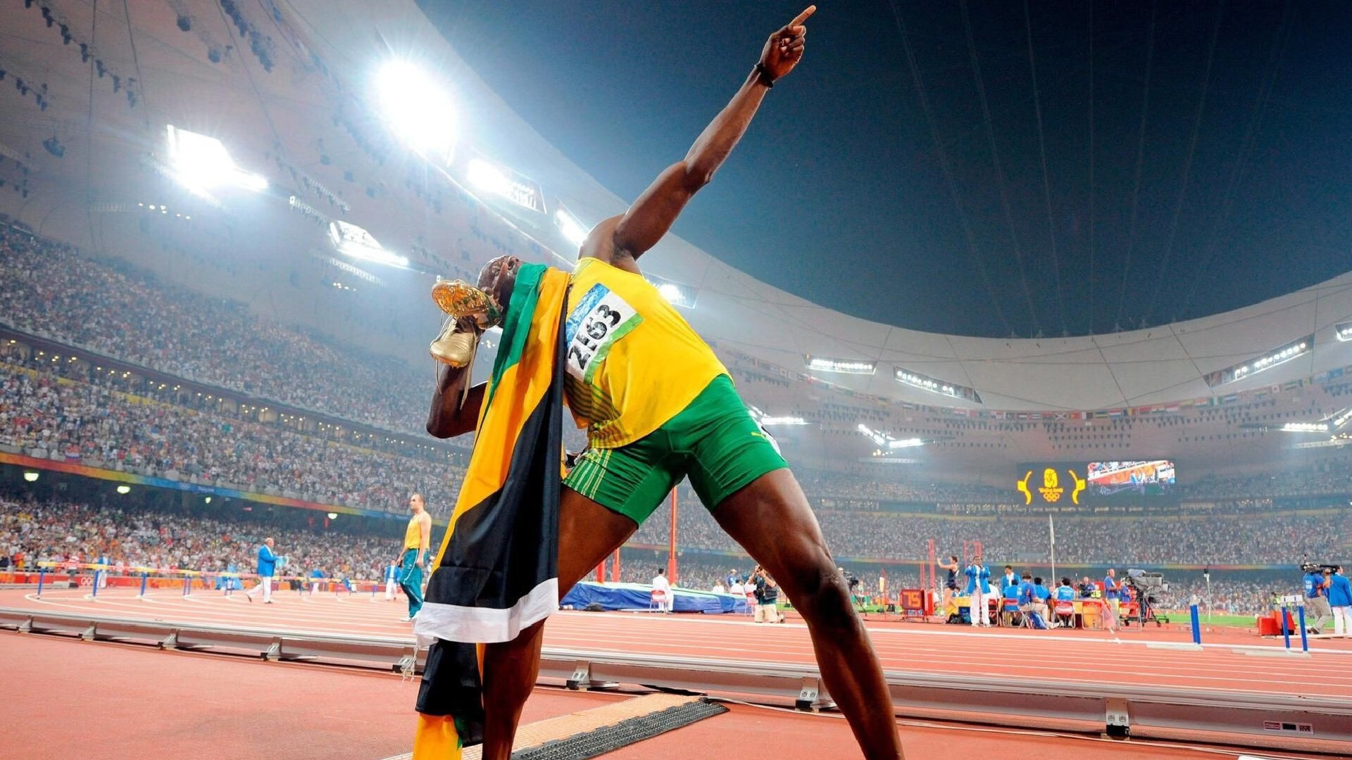 欧冠赛季总结：欧足联宣布明年将试行半决赛单回合中立地制 引发巨大争论